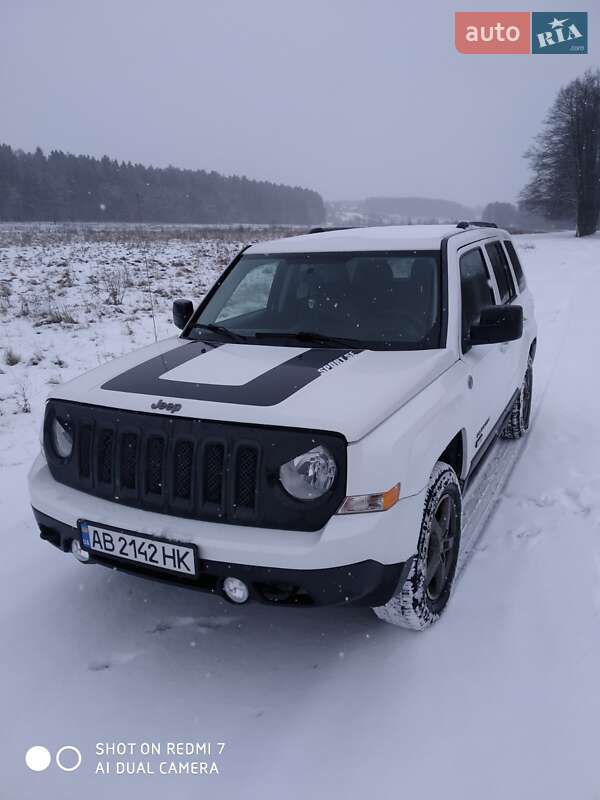 Внедорожник / Кроссовер Jeep Patriot 2015 в Виннице