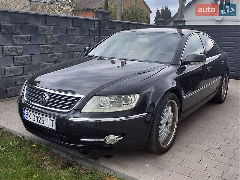 Седан Volkswagen Phaeton 2007 в Ровно