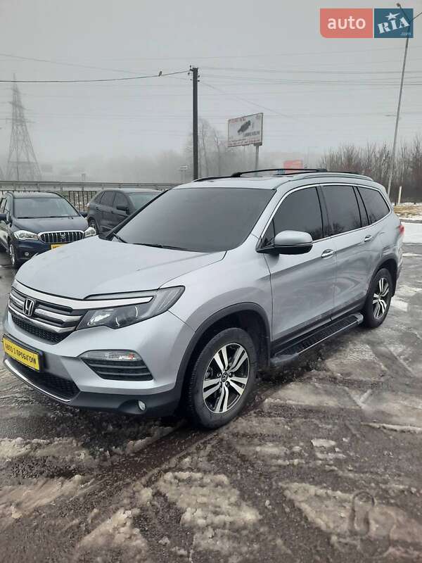 Внедорожник / Кроссовер Honda Pilot 2017 в Полтаве