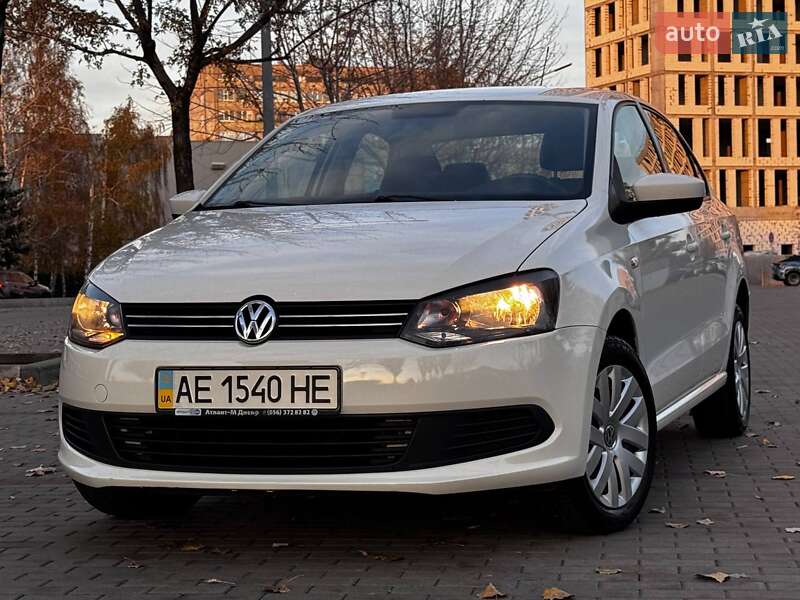 Седан Volkswagen Polo 2011 в Днепре