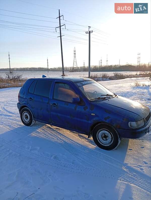 Хэтчбек Volkswagen Polo 1995 в Богодухове