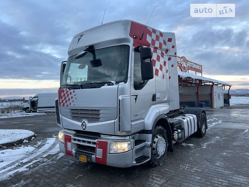 Тягач Renault Premium 2012 в Тячеве