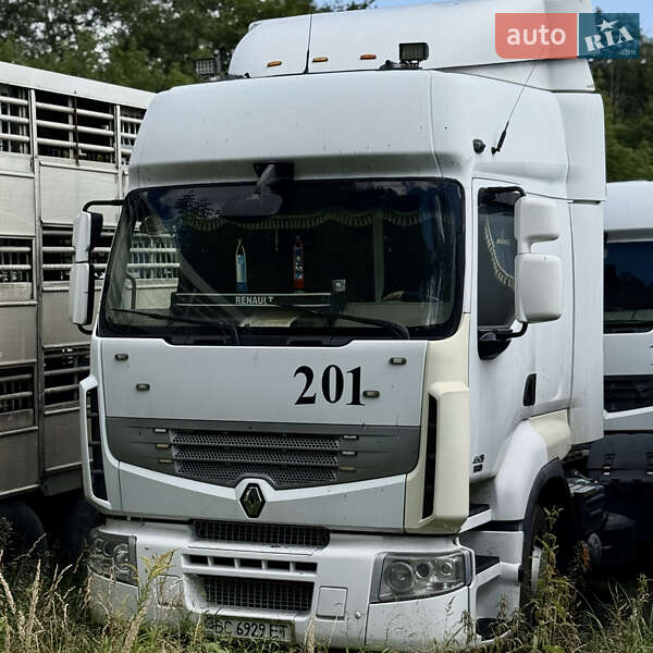 Тягач Renault Premium 2009 в Шептицькому