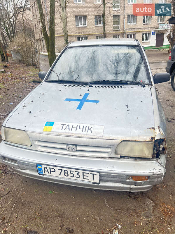 Седан Kia Pride 2000 в Запорожье