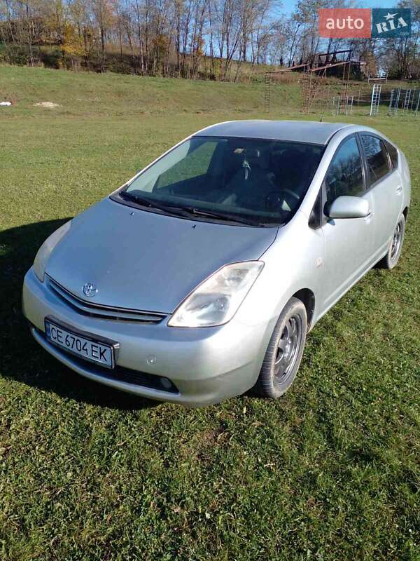 Хэтчбек Toyota Prius 2005 в Черновцах Хэтчбек Toyota Prius 2005 в Черновцах