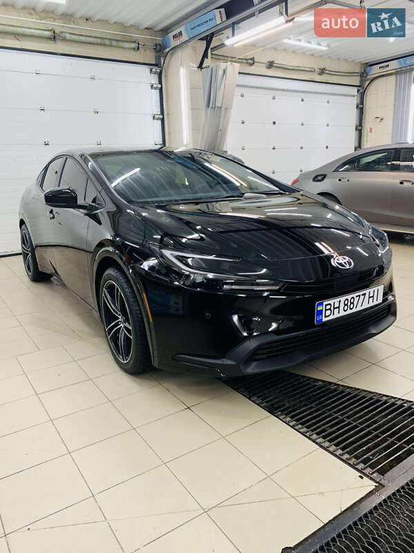 Хэтчбек Toyota Prius 2024 в Одессе Хэтчбек Toyota Prius 2024 в Одессе