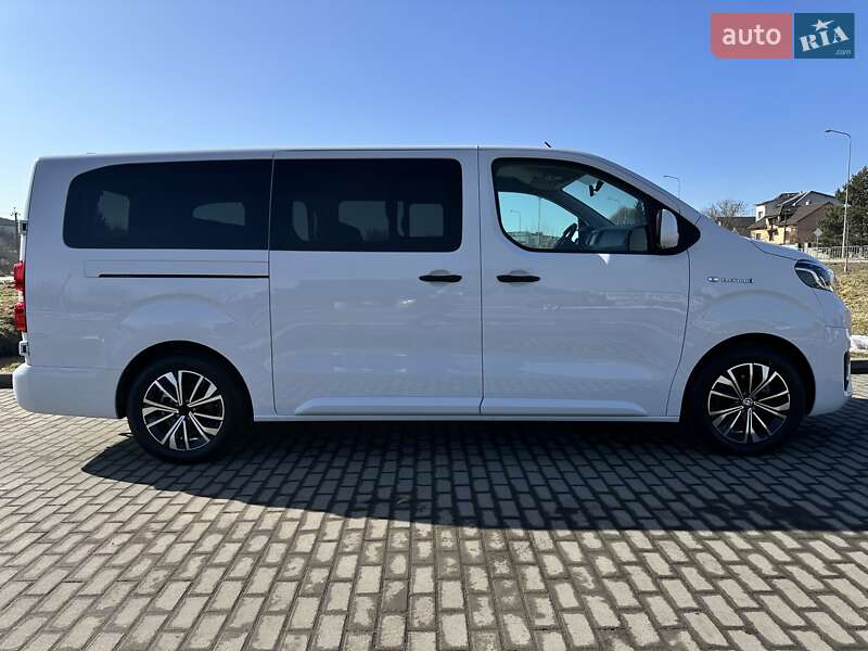 Минивэн Toyota Proace 2022 в Львове Минивэн Toyota Proace 2022 в Львове