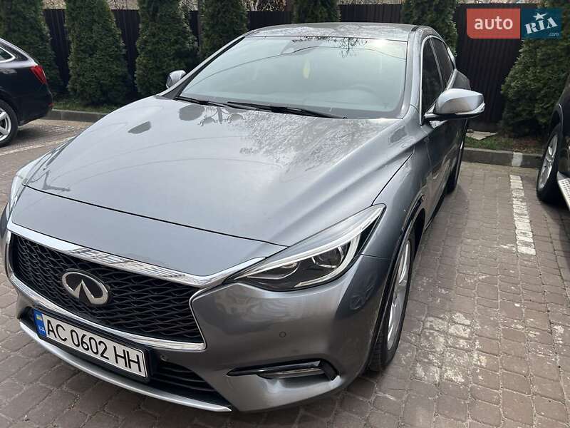 Хэтчбек Infiniti Q30 2016 в Луцке