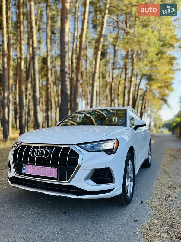 Внедорожник / Кроссовер Audi Q3 2019 в Лубнах
