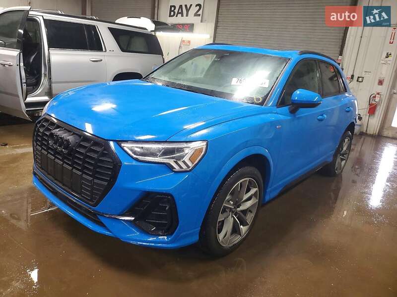 Внедорожник / Кроссовер Audi Q3 2022 в Львове Внедорожник / Кроссовер Audi Q3 2022 в Львове