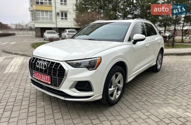 Позашляховик / Кросовер Audi Q3 2020 в Івано-Франківську