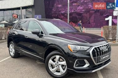 Позашляховик / Кросовер Audi Q3 2019 в Києві