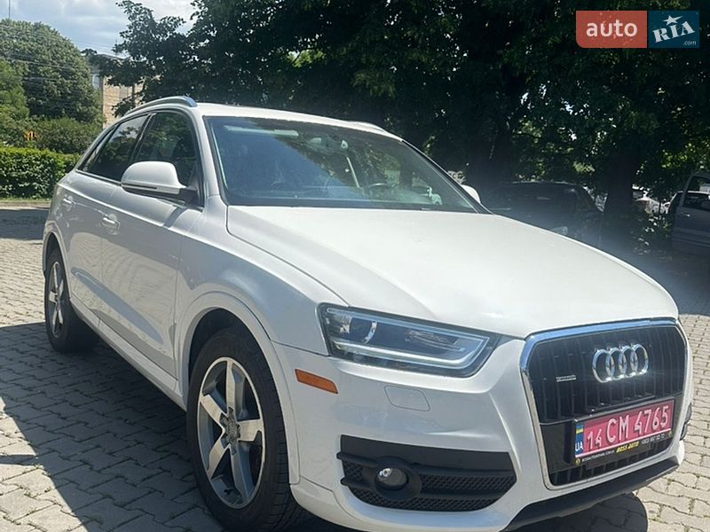 Внедорожник / Кроссовер Audi Q3 2014 в Черновцах