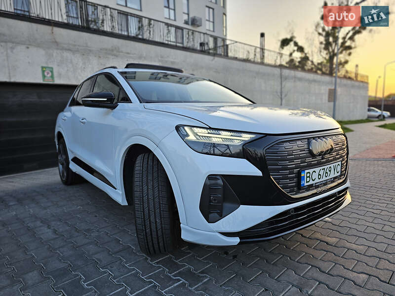 Внедорожник / Кроссовер Audi Q4 e-tron 2023 в Львове