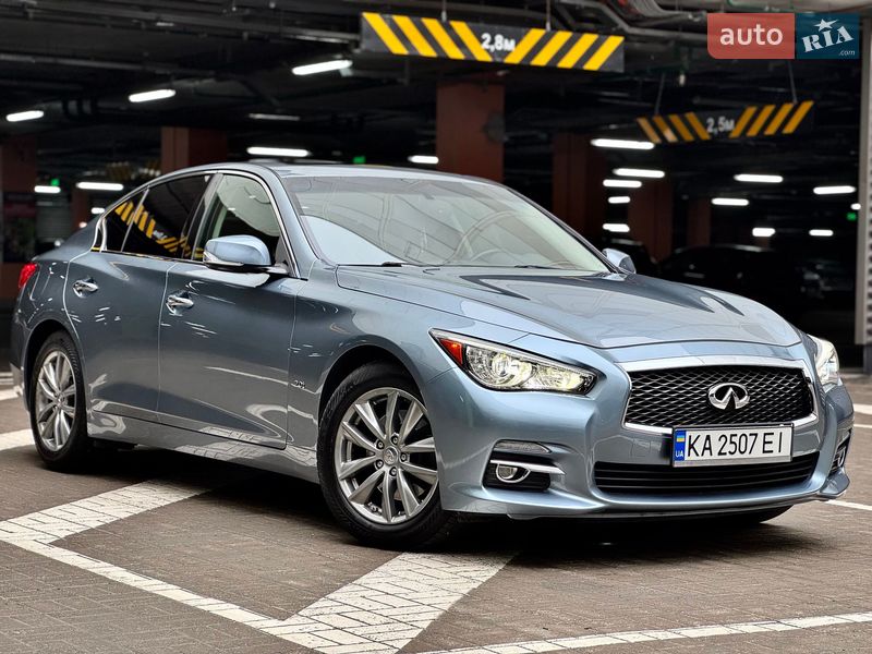 Седан Infiniti Q50 2016 в Киеве