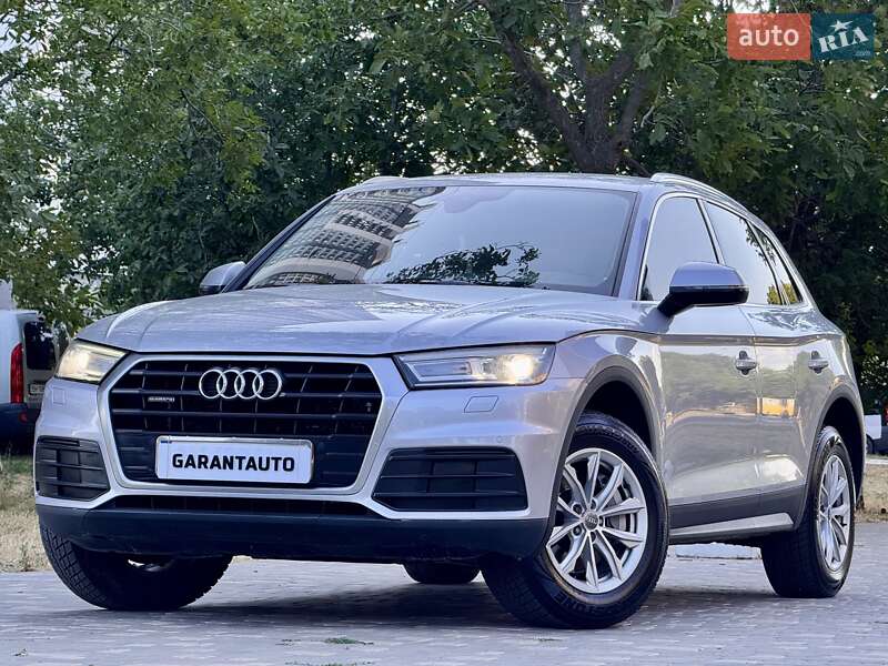 Внедорожник / Кроссовер Audi Q5 2017 в Одессе