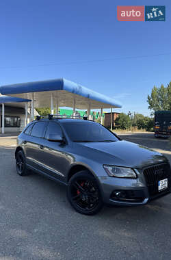 Внедорожник / Кроссовер Audi Q5 2015 в Новоселице