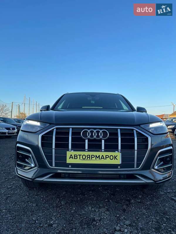 Внедорожник / Кроссовер Audi Q5 2020 в Ужгороде