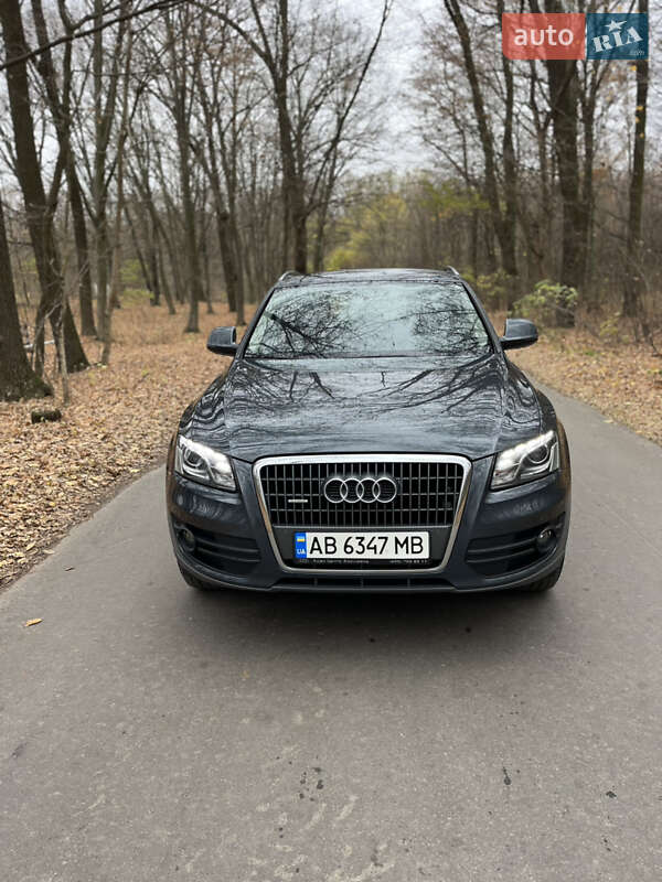 Внедорожник / Кроссовер Audi Q5 2010 в Виннице