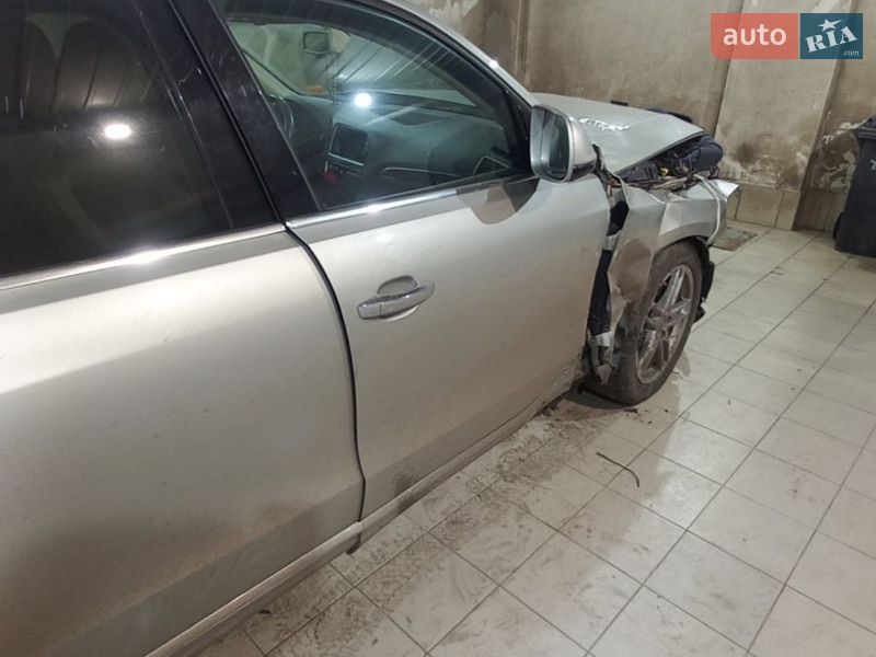 Внедорожник / Кроссовер Audi Q5 2016 в Ромнах