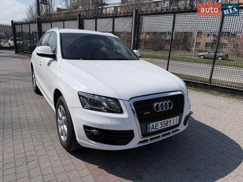 Позашляховик / Кросовер Audi Q5 2010 в Запоріжжі