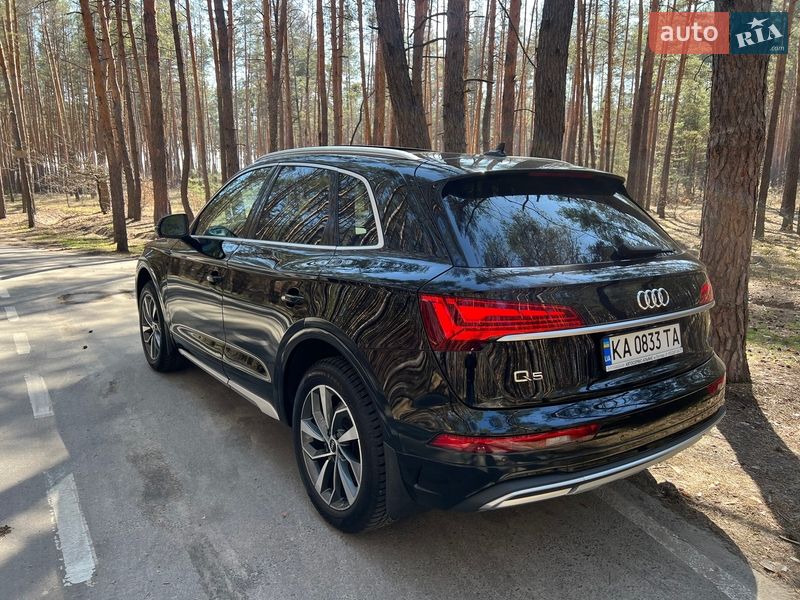 Позашляховик / Кросовер Audi Q5 2021 в Києві