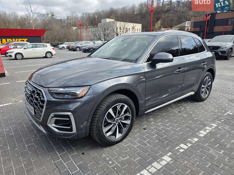 Позашляховик / Кросовер Audi Q5 2022 в Києві
