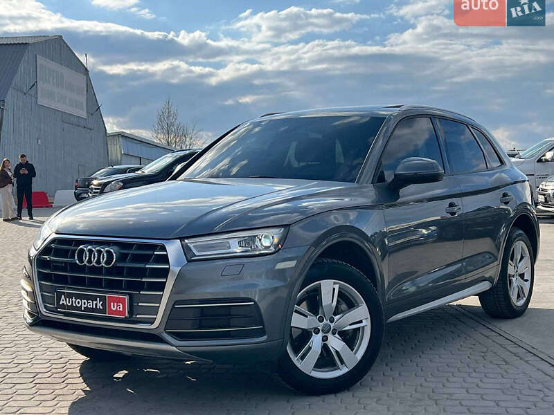 Внедорожник / Кроссовер Audi Q5 2017 в Львове