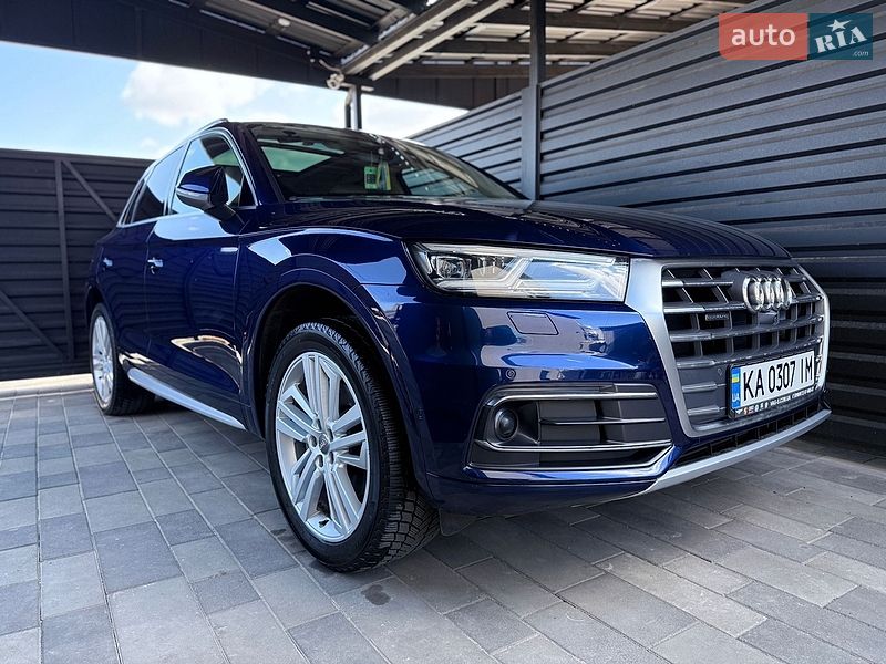 Позашляховик / Кросовер Audi Q5 2019 в Києві