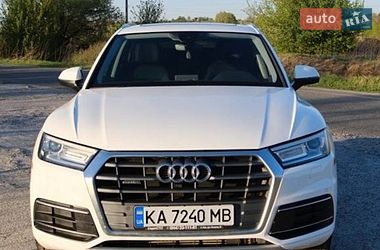 Позашляховик / Кросовер Audi Q5 2019 в Києві