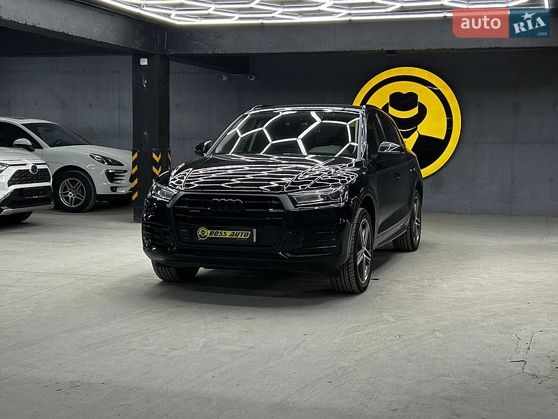 Позашляховик / Кросовер Audi Q5 2019 в Чернівцях