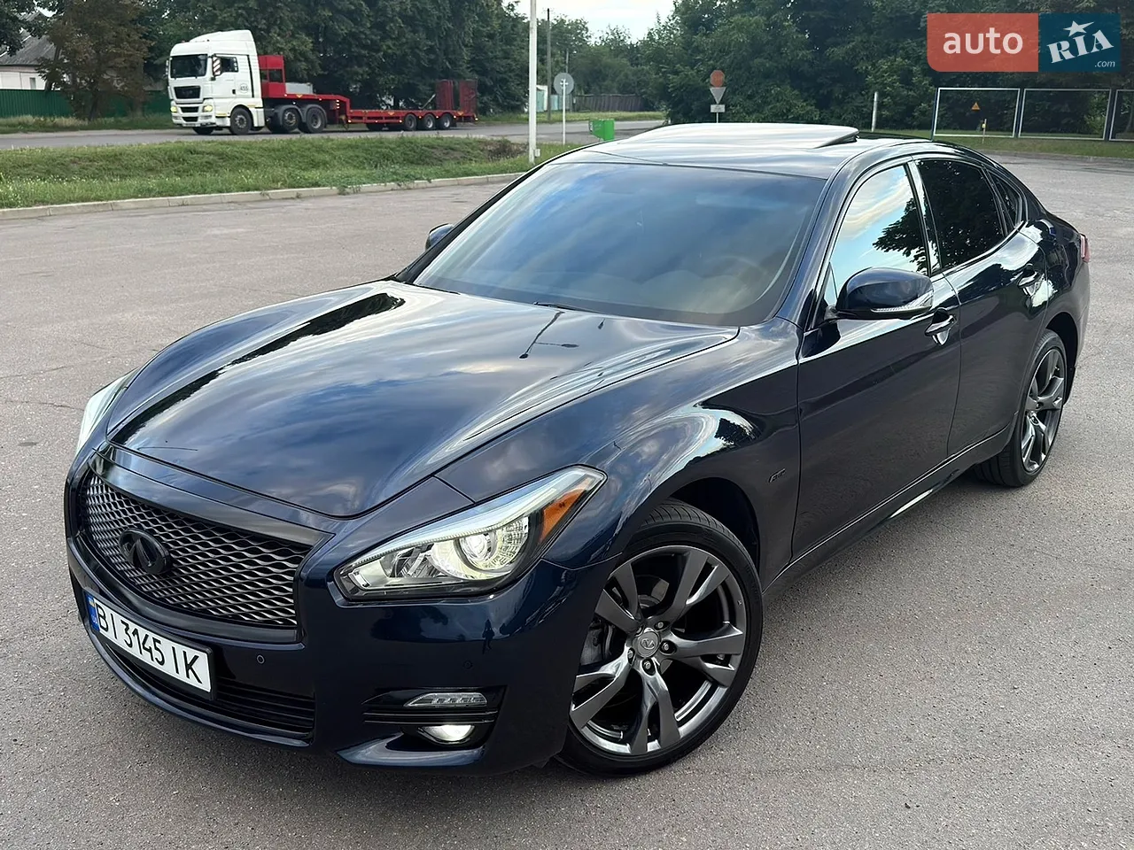 Infiniti Q70 2015 photo 3
