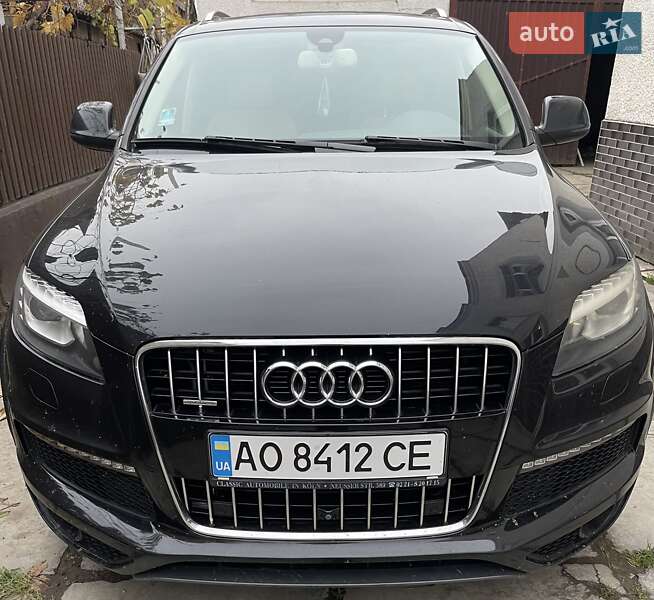 Внедорожник / Кроссовер Audi Q7 2013 в Ужгороде