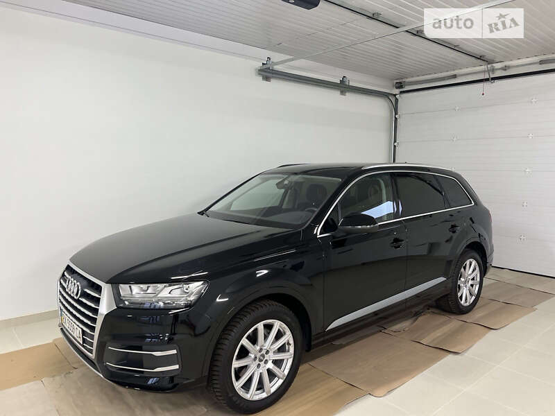 Внедорожник / Кроссовер Audi Q7 2017 в Хмельницком