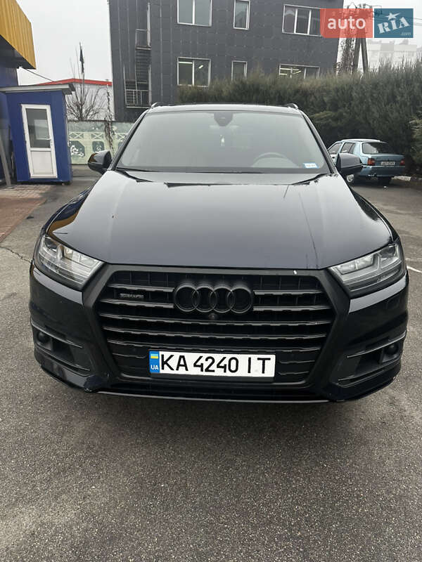 Внедорожник / Кроссовер Audi Q7 2017 в Киеве