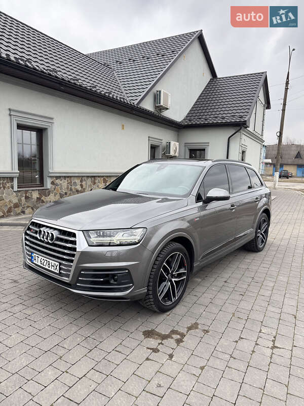 Внедорожник / Кроссовер Audi Q7 2017 в Коломые