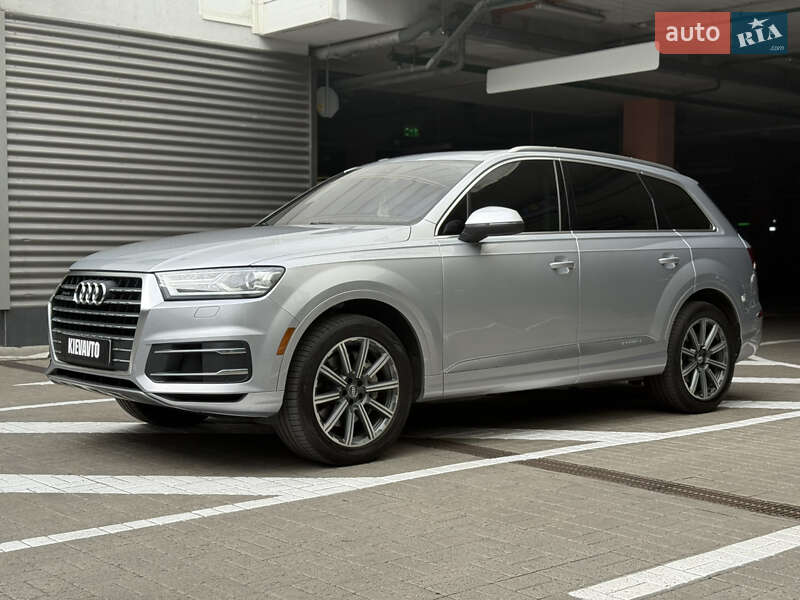 Внедорожник / Кроссовер Audi Q7 2015 в Киеве
