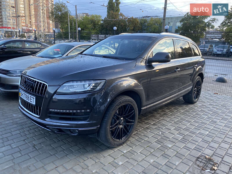 Внедорожник / Кроссовер Audi Q7 2014 в Одессе