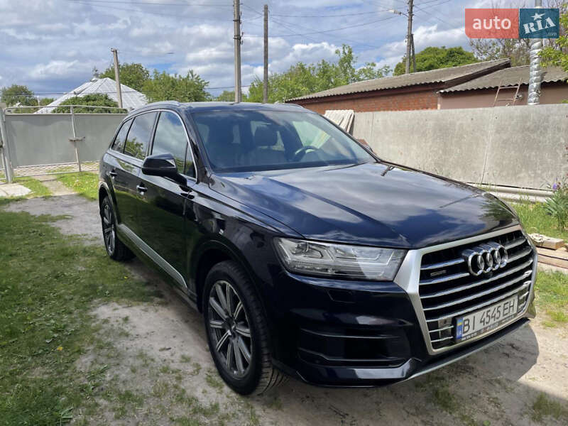 Внедорожник / Кроссовер Audi Q7 2017 в Зенькове