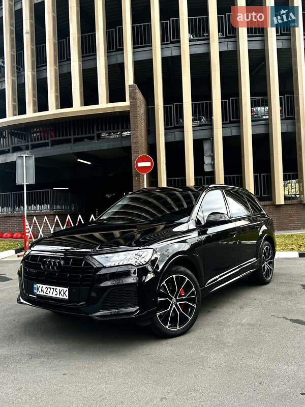 Внедорожник / Кроссовер Audi Q7 2020 в Киеве