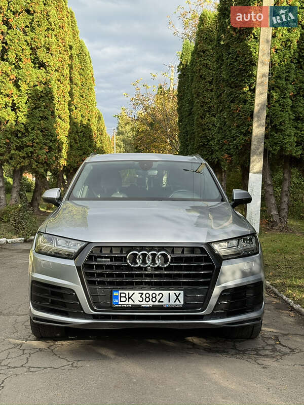 Позашляховик / Кросовер Audi Q7 2018 в Рівному Позашляховик / Кросовер Audi Q7 2018 в Рівному