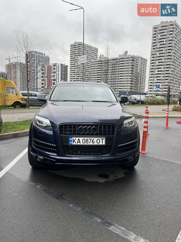 Внедорожник / Кроссовер Audi Q7 2014 в Киеве