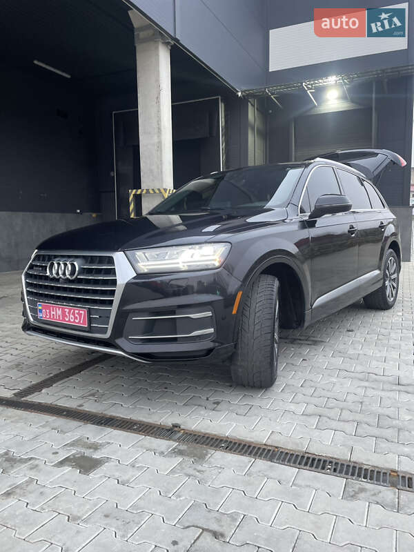 Внедорожник / Кроссовер Audi Q7 2017 в Калуше