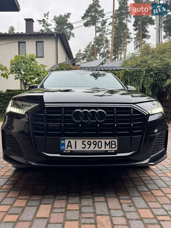 Внедорожник / Кроссовер Audi Q7 2020 в Киеве