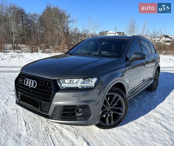 Внедорожник / Кроссовер Audi Q7 2017 в Киеве