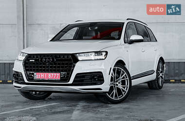 Позашляховик / Кросовер Audi Q7 2019 в Рівному