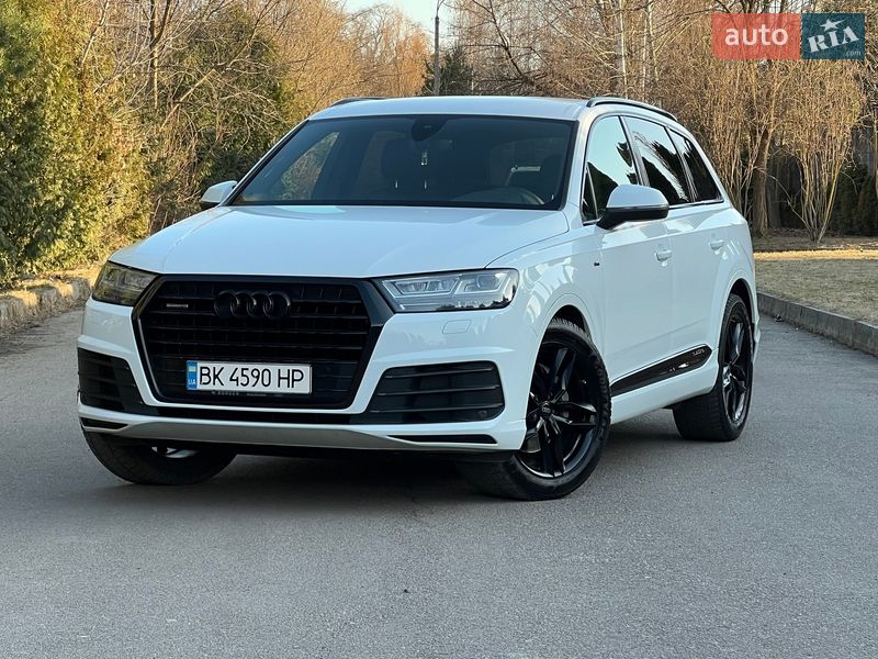 Внедорожник / Кроссовер Audi Q7 2017 в Ровно
