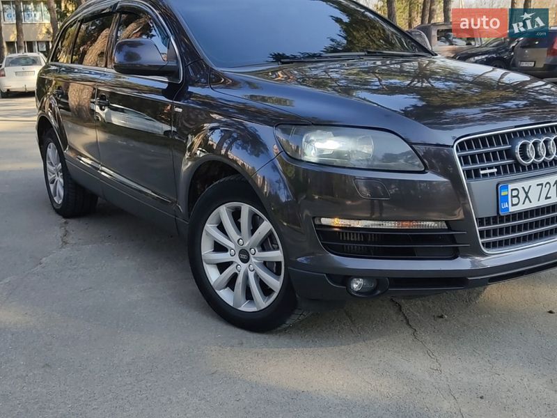 Внедорожник / Кроссовер Audi Q7 2006 в Нетешине