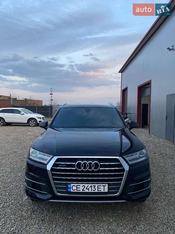 Лифтбек Audi Q7 2017 в Черновцах