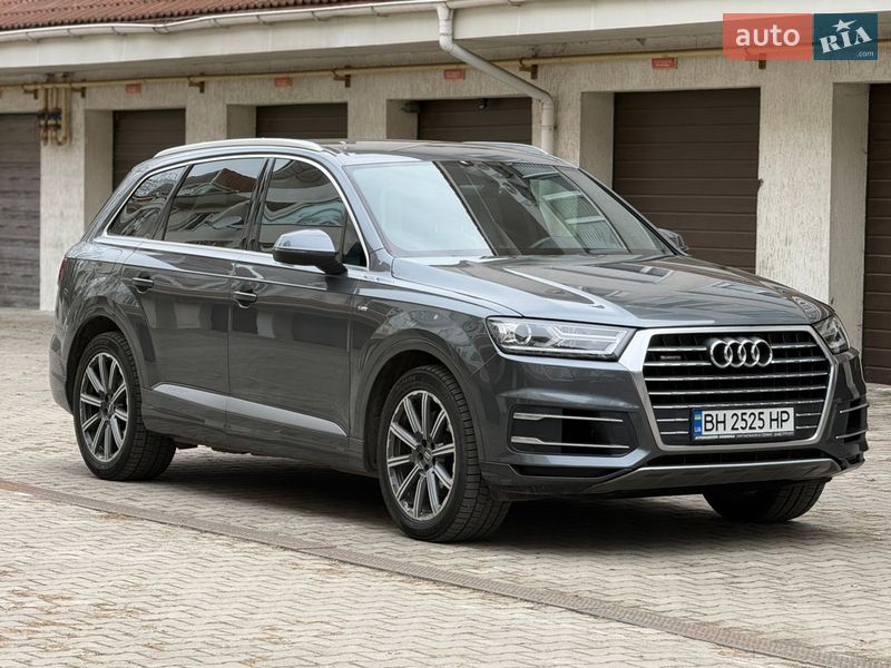 Позашляховик / Кросовер Audi Q7 2015 в Києві